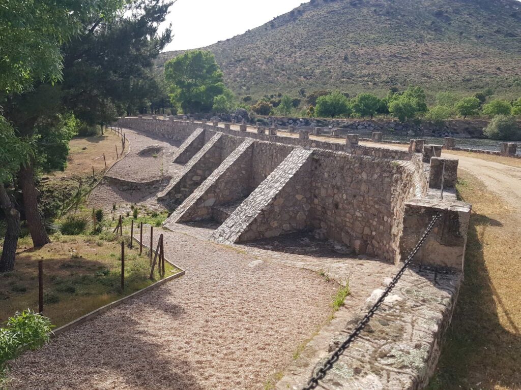 Presa de la Povedilla